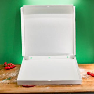 Weißer Partypizza-Karton 60 x 60 x 5 cm ohne Logo, geöffnet