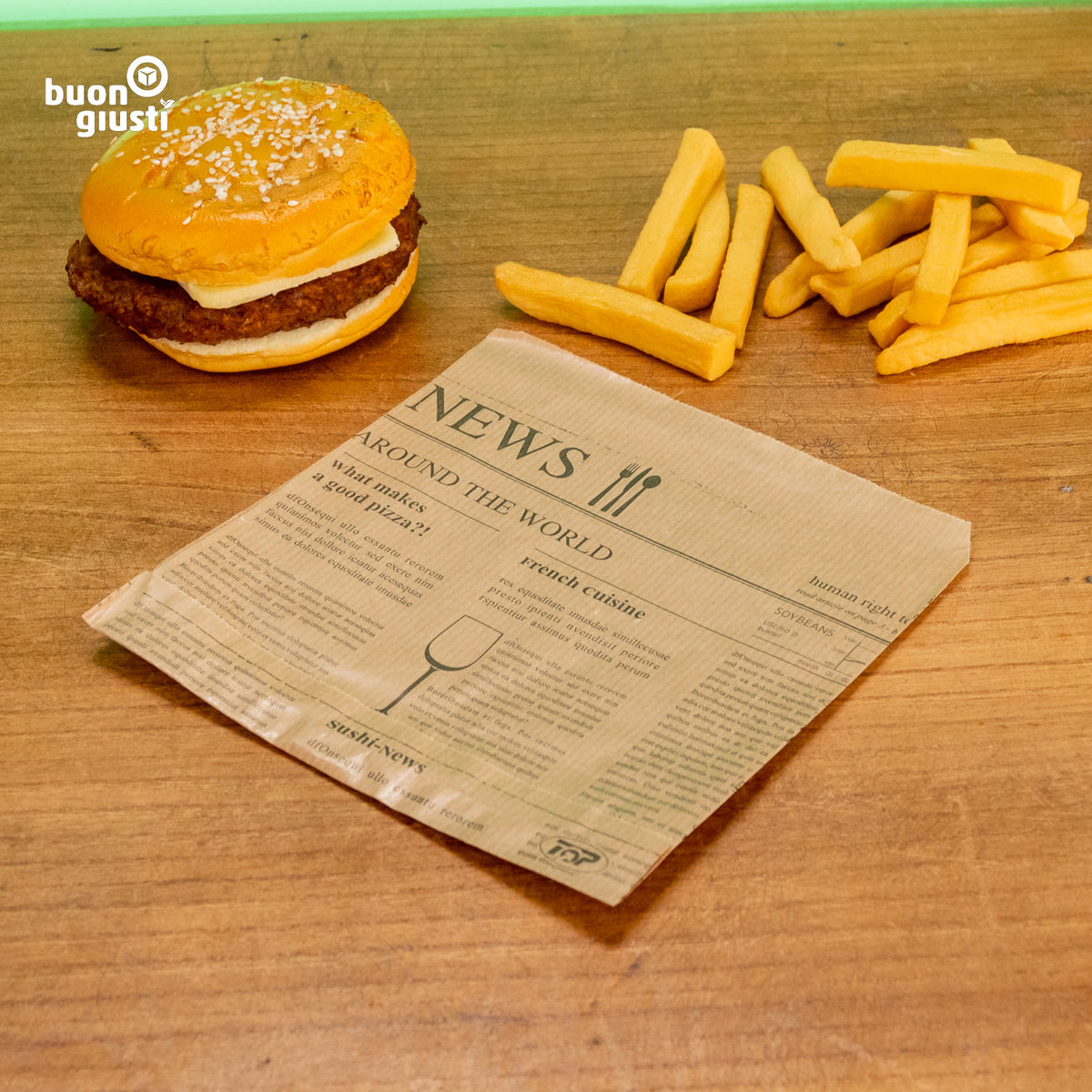 Hamburgertasche aus Papier in Zeitungsoptik, befüllt