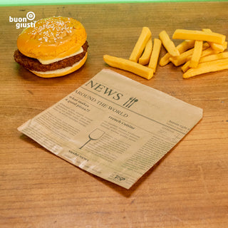 Hamburgertasche aus Papier in Zeitungsoptik, befüllt